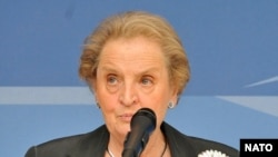 Медлин Олбрајт