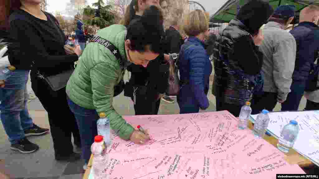 Kočani, odavanje počasti poginulima u požaru, 17.3.2025.