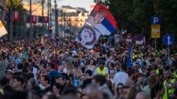 Serbët protestojnë