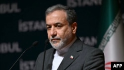Iranski ministar vanjskih poslova Abbas Araqchi tokom konferencije za medije u Istanbulu, 22. juna 2025.