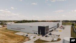 A Li-Cycle, az első európai lítiumion-akkumulátor újrahasznosító telephelye a németországi Magdeburgban