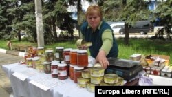 Moldova - easter market in Tiraspol